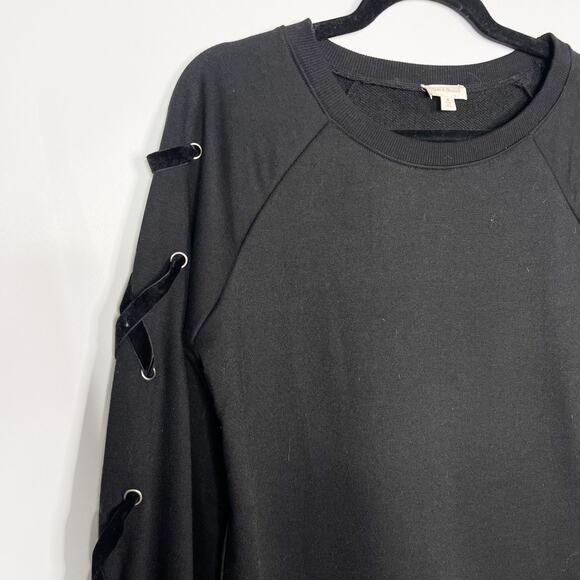 Hem & Thread Medium M Black Lace Up Sleeve Pullover Sweatshirt Crew Neck - Picture 3 of 8